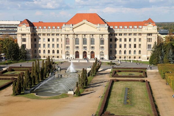 آزمون ورودی دانشگاه دبرسن مجارستان