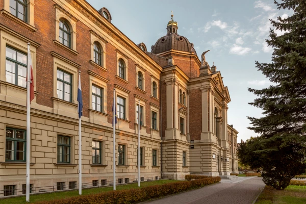 بهترین دانشگاه لهستان در مقطع کارشناسی