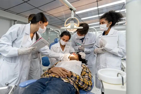 چرا تحصیل دندانپزشکی در لهستان؟