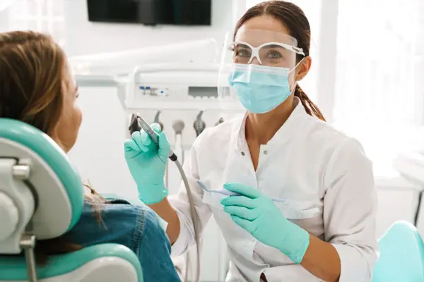 درآمد دندانپزشکان در لهستان