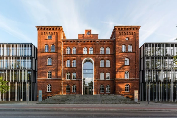 دانشگاه تکنولوژی هامبورگ Hamburg University of Technology (TUHH)