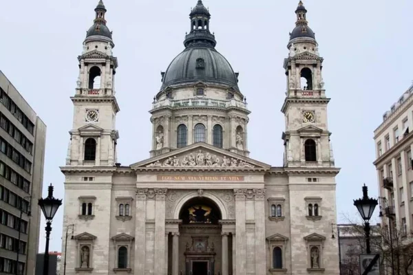 تاریخچه ی کلیسای سنت استفان مجارستان