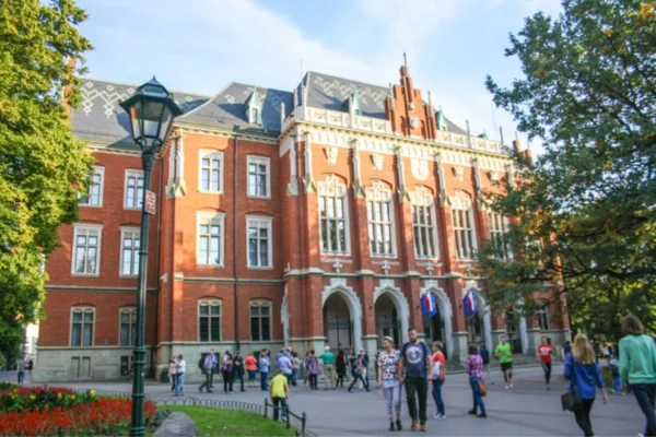 دانشگاه های معتبر لهستان